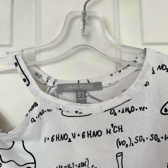 Urban Revivo One-Shoulder Chemistry Equation Tee 6 Black / White - Picture 6 of 14